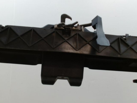 TRAVERSE SUPERIEURE ARMATURE AVANT PEUGEOT 5008 MONOSP. I Phase 1 2009-2013