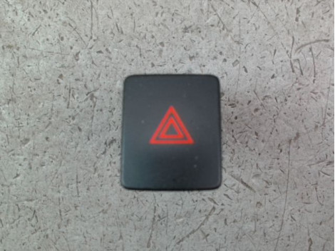 BOUTON DE WARNING NISSAN QASHQAI BREAK II Phase 1 2014-...