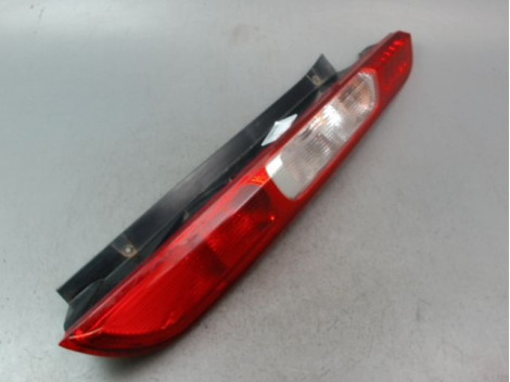 FEU ARRIERE DROIT FORD FOCUS II Phase 1 2004-2007