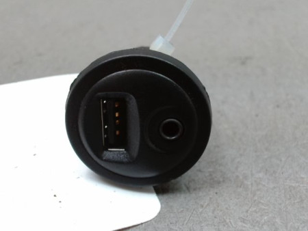 PORT USB/AUX PEUGEOT 208 Phase 1 2012-...