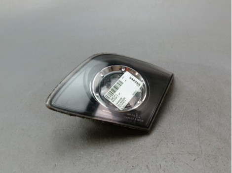 FEU ARRIERE INTERIEUR DROIT MAZDA MAZDA 3  4P