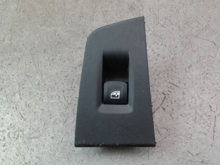 COMMANDE LEVE-GLACE PORTE AVD BMW SERIE 1