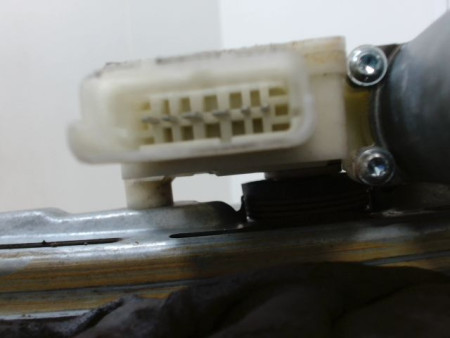 MECANISME+MOTEUR LEVE-GLACE ARRIERE DROIT PEUGEOT 308 SW 2008-