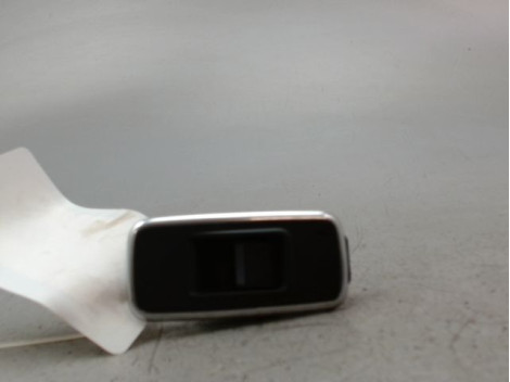 COMMANDE LEVE-GLACE PORTE ARG JAGUAR F-PACE