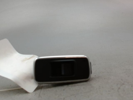COMMANDE LEVE-GLACE PORTE ARG JAGUAR F-PACE