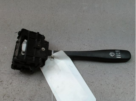COMMANDE ESSUIE GLACE NISSAN PICK-UP PICKUP DBL.CAB. III Phase 2 2002-2006