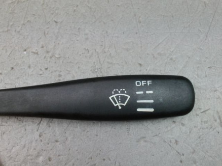 COMMANDE ESSUIE GLACE NISSAN PICK-UP PICKUP DBL.CAB. III Phase 2 2002-2006