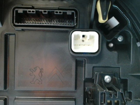 BLOC COMPTEURS TOYOTA AYGO 5P