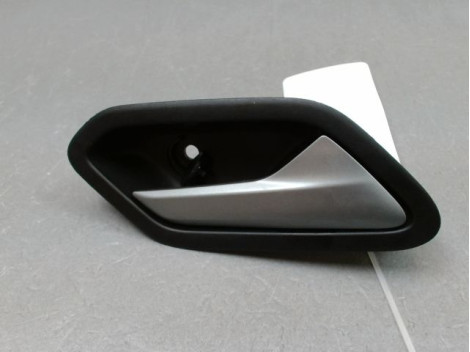 POIGNEE INTERIEURE PORTE ARRIERE DROIT DACIA SANDERO 2008-