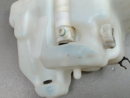 RESERVOIR LAVE-GLACE AVANT MERCEDES CLASSE A