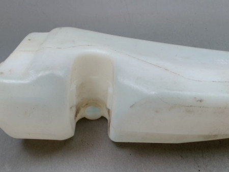 RESERVOIR LAVE-GLACE AVANT DACIA SANDERO I 2008-2012