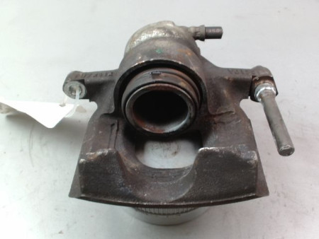 ETRIER DE FREIN AVANT DROIT TOYOTA AYGO 3P