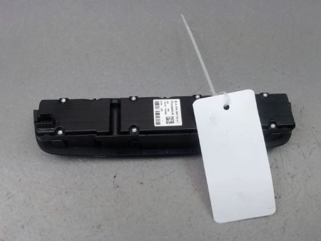 BOUTON DE WARNING MERCEDES CLASSE A 2004-