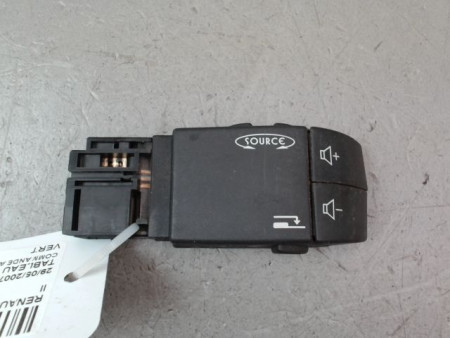 COMMANDE AUTORADIO RENAULT TRAFIC FG L1H1 II Phase 2 -1000- CRT 2006-...