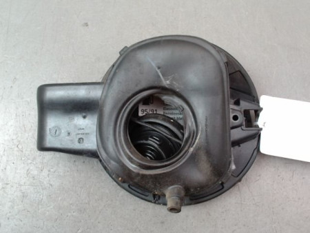 VOLET DE TRAPPE CARBURANT VOLKSWAGEN PASSAT 2010-