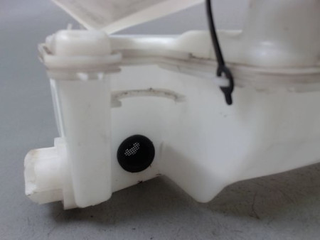 RESERVOIR LAVE-GLACE AVANT DACIA SANDERO 2008-