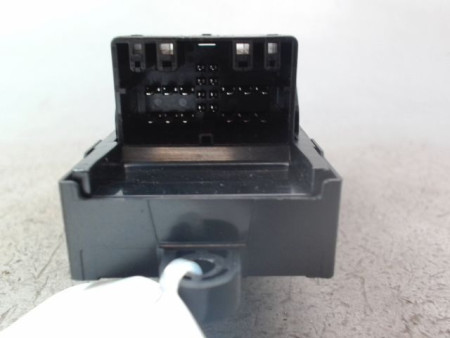 COMMANDE LEVE-GLACE PORTE AVG SUZUKI SWIFT