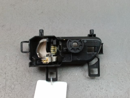 POIGNEE INTERIEURE PORTE AVANT DROIT NISSAN MICRA 2009-