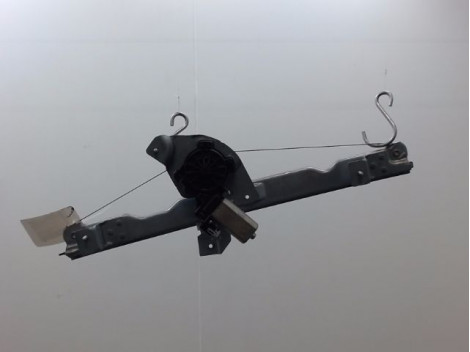 MECANISME+MOTEUR LEVE-GLACE AVANT DROIT DACIA SANDERO I 2008-2012