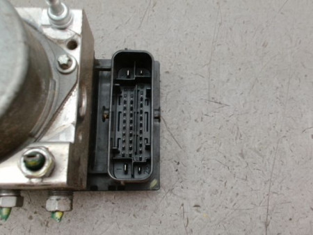 UNITE HYDRAULIQUE ABS DACIA DUSTER BREAK Phase 1 2010-2013