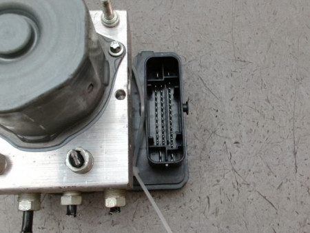 UNITE HYDRAULIQUE ABS OPEL CORSA 2010-