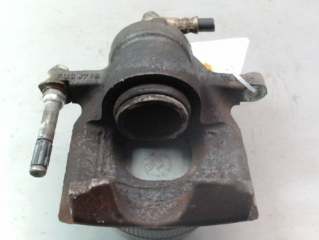 ETRIER DE FREIN AVANT DROIT TOYOTA AYGO 5P