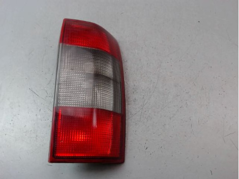 FEU ARRIERE DROIT OPEL OMEGA BREAK 94-99
