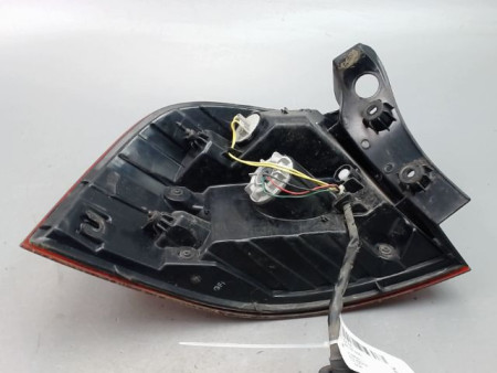 FEU ARRIERE DROIT KIA RIO 2005-