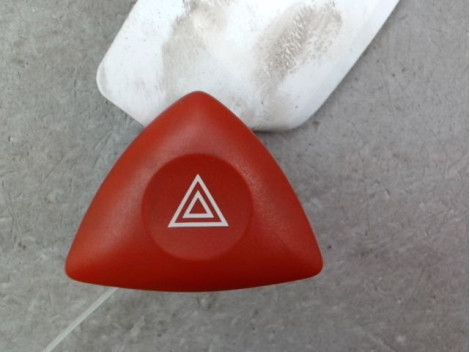 BOUTON DE WARNING RENAULT WIND 2010-
