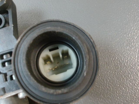 MECANISME+MOTEUR LEVE-GLACE AVANT DROIT SUZUKI SWIFT