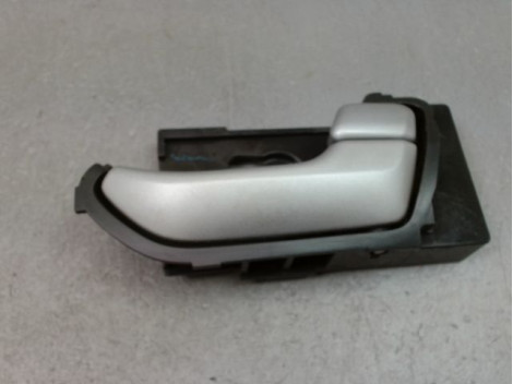 POIGNEE INTERIEURE PORTE AVANT DROIT ISUZU D-MAX SPACE CAB II PHASE 1 2012-...