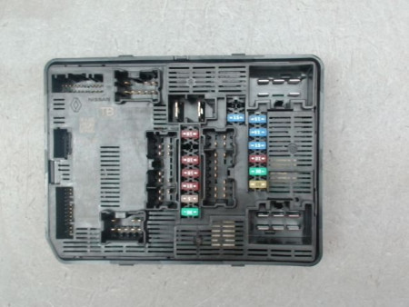 PLATINE FUSIBLE AVANT RENAULT IV