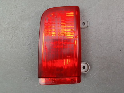 FEU DE PARE-CHOC ARRIERE GAUCHE TOYOTA YARIS I Phase 2 2003-2005