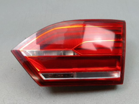 FEU ARRIERE INTERIEUR DROIT VOLKSWAGEN JETTA 2005-