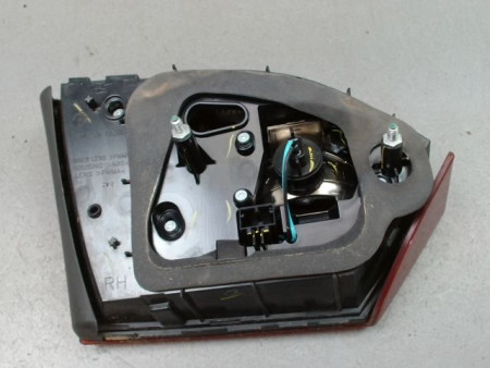 FEU ARRIERE INTERIEUR DROIT VOLKSWAGEN JETTA 2005-
