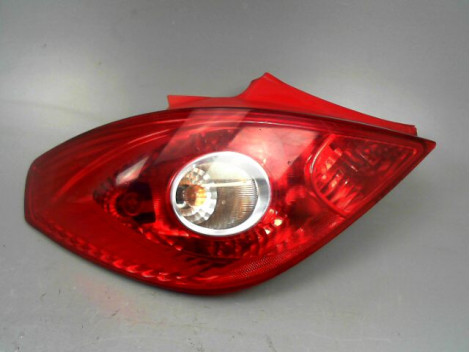 FEU ARRIERE GAUCHE  OPEL CORSA