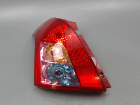 FEU ARRIERE GAUCHE  SUZUKI SWIFT III 2005-2011