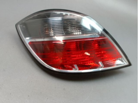 FEU ARRIERE GAUCHE  OPEL ASTRA III Phase 2 (H) 2007-2010