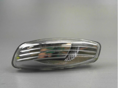 REPETITEUR AILE GAUCHE PEUGEOT 207