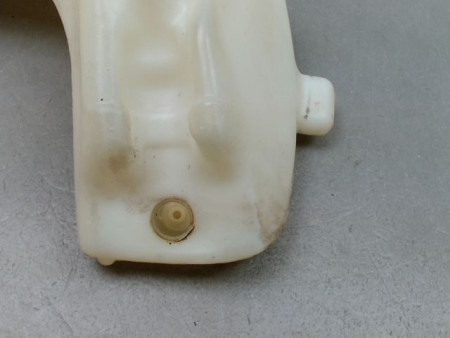 RESERVOIR LAVE-GLACE AVANT PEUGEOT 307