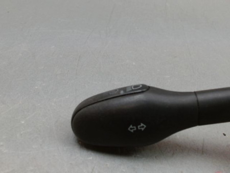 COMMANDE CLIGNOTANT VOLKSWAGEN GOLF III (1H) 1992-1997