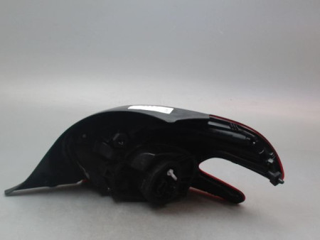 FEU ARRIERE GAUCHE  PEUGEOT 208