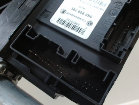MECANISME+MOTEUR LEVE-GLACE AVANT DROIT VOLKSWAGEN CADDY VAN 2004-