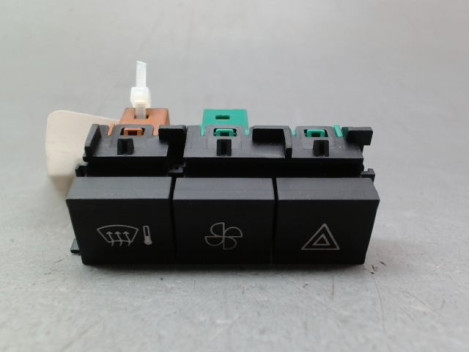BOUTON DE WARNING CITROEN AMI
