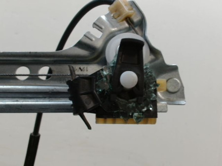 MECANISME+MOTEUR LEVE-GLACE AVANT GAUCHE RENAULT MEGANE IV PHASE 1 2015-