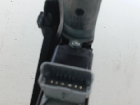 MECANISME+MOTEUR LEVE-GLACE AVANT GAUCHE PEUGEOT 2008