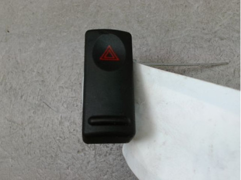 BOUTON DE WARNING RENAULT R19 Phase 2 1992-1996