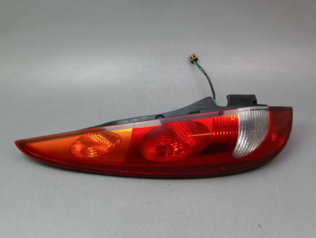 FEU ARRIERE GAUCHE  NISSAN ALMERA TINO MONOSP. Phase 1 2000-2003