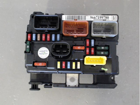 BOITE A FUSIBLES PEUGEOT 207 2006-2013