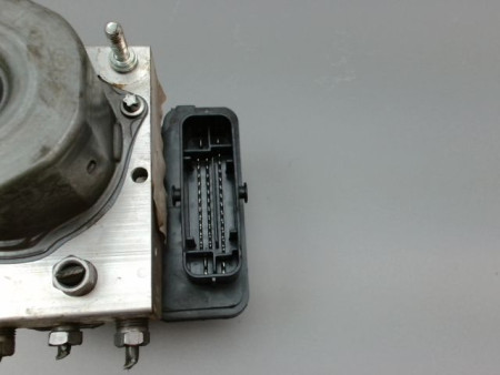 UNITE HYDRAULIQUE ABS RENAULT KANGOO BREAK II Phase 2 2013-...